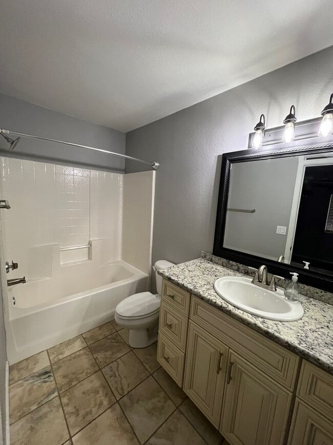 Building Photo - COMING SOON! ARBORS - Super Cute 2 bedroom...