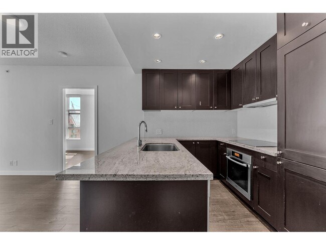 Photo du bâtiment - 821 Cambie St.