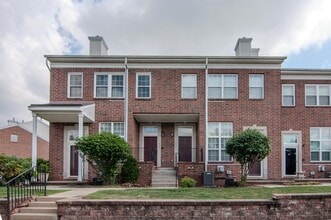 Building Photo - 1892 Lindsay Ln