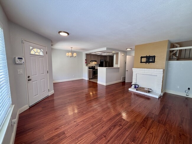Photo - 1002 Devonwood Townhome