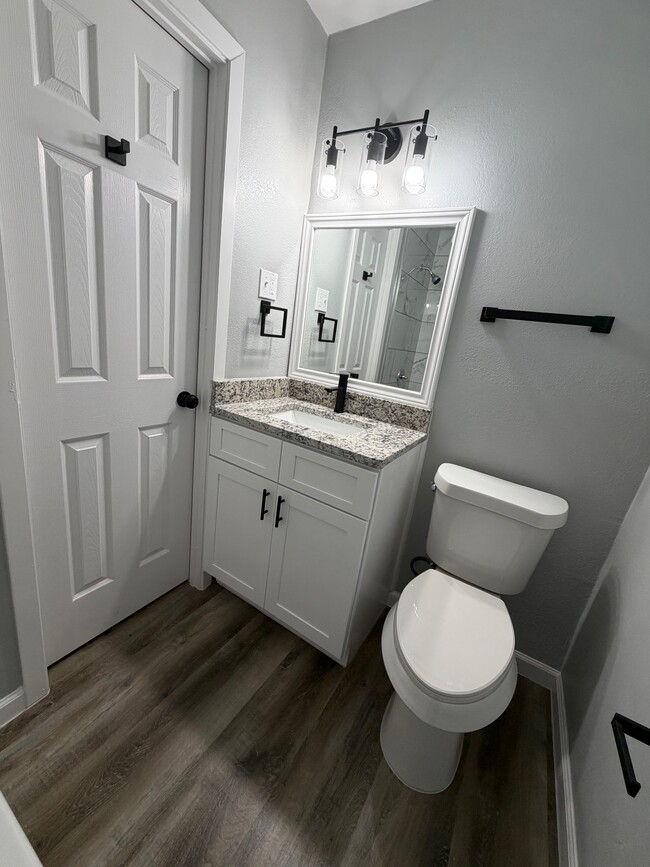 Foto del edificio - 12 Pershing Dr