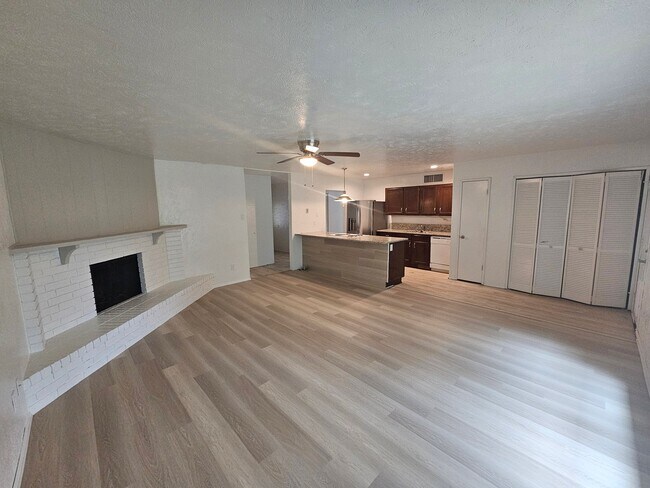Foto del edificio - 524 Oldbridge Dr
