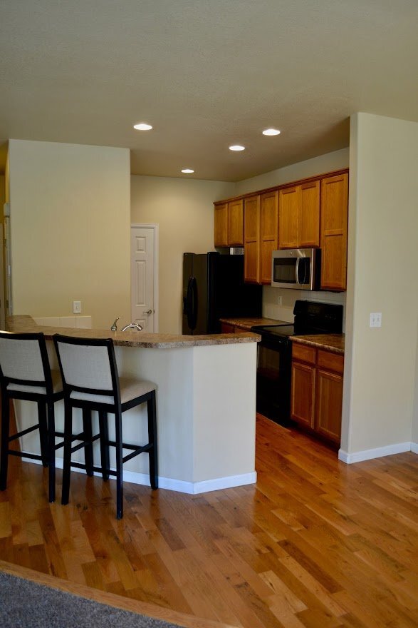 Building Photo - 2921 Kansas Dr
