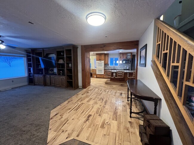 Foto del edificio - 135 Ranch Loop Rd