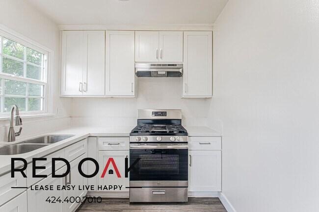 Foto del edificio - 2609 W 48th St