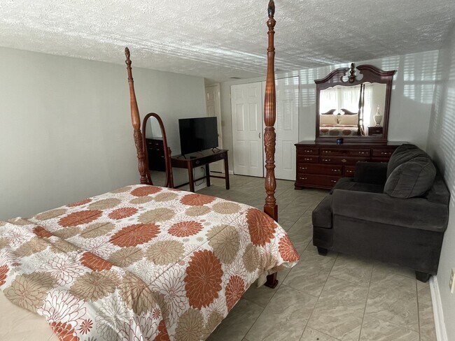 Foto del edificio - 4458 Tarragon Ln