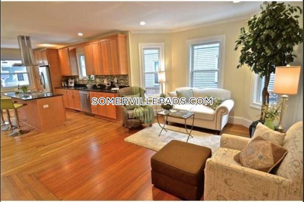 Foto principal - 201 College Ave