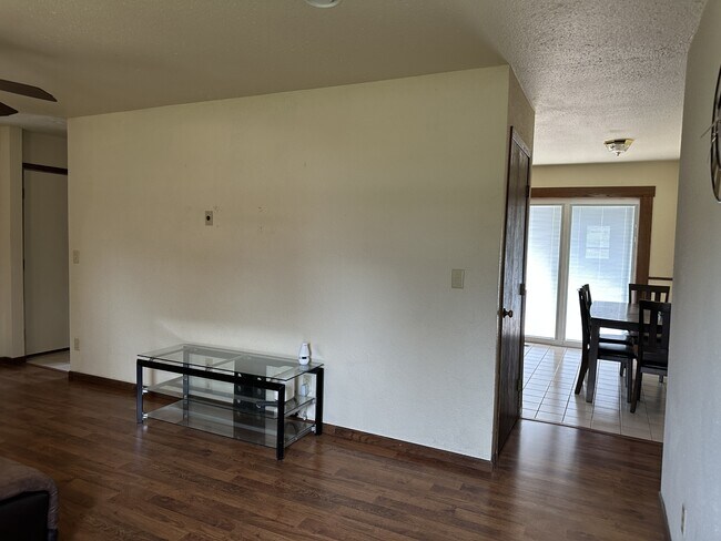 Foto del edificio - 2427 Mallard Dr