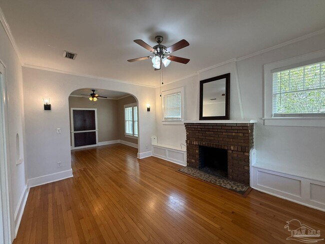 Building Photo - 1721 N 16th Ave