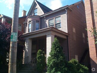 Building Photo - 129 W Sycamore St