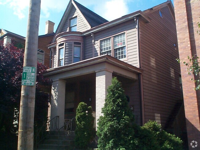 Building Photo - 129 W Sycamore St