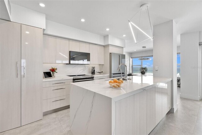 Foto del edificio - 601 Longboat Club Rd