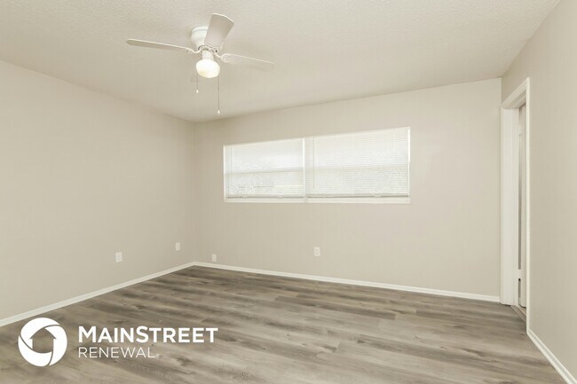 Foto del edificio - 839 Onyx Dr NE