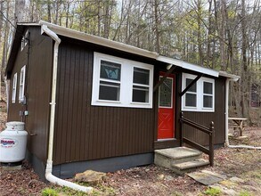 Building Photo - 49 Lowerre Ln