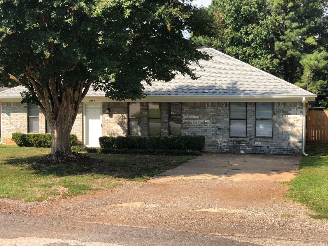 Foto principal - 3 Bedroom in Hallsville ISD