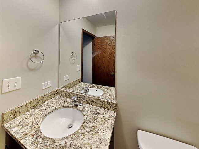 Foto del edificio - 7526 Cashew Dr