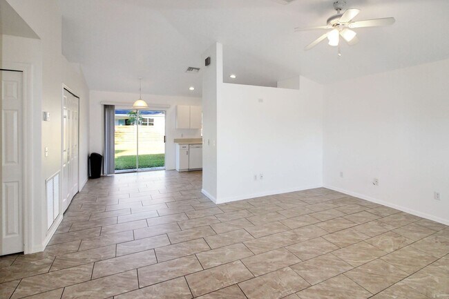 Foto del edificio - North Port Annual Home for Rent