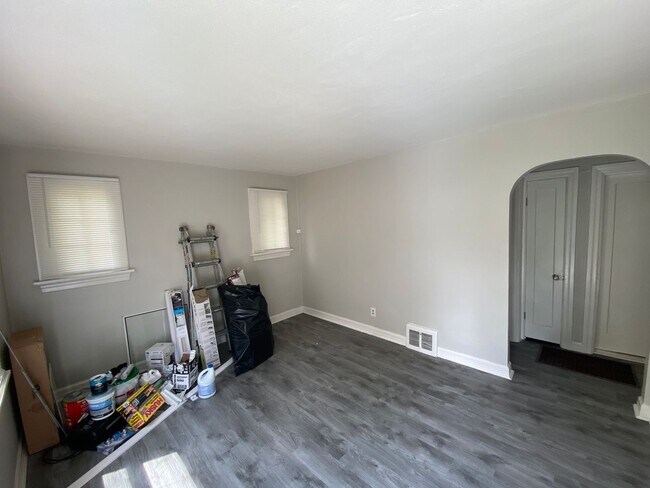 Building Photo - Recently Renovated Two Bedroom Coming Available!