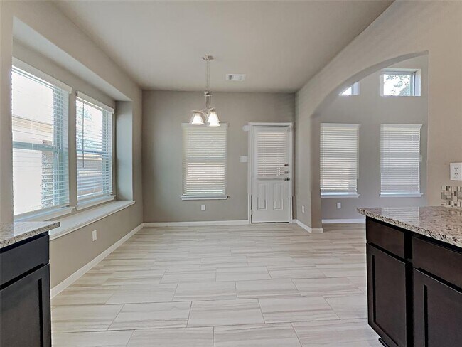 Building Photo - 9926 Tammy Ln