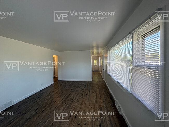 Building Photo - 714 Buchholz St