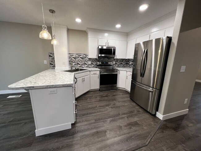 Building Photo - 3 Bedroom 3.5 Bath Townhouse for Rent