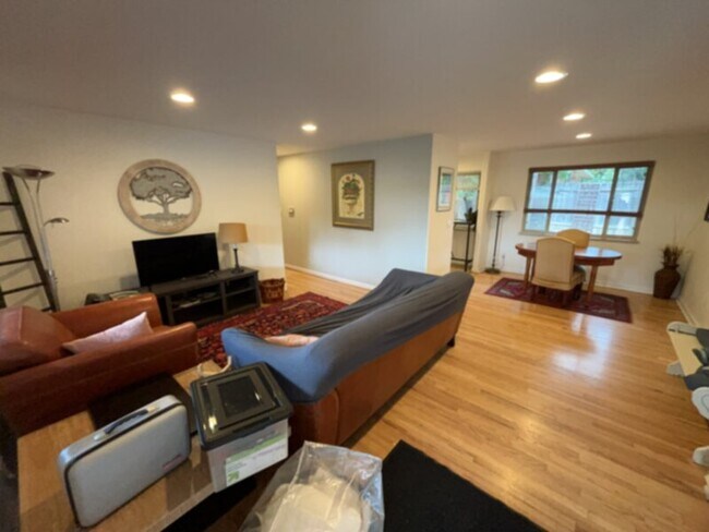 Foto del edificio - Welcome to this Colorado Springs charmer i...