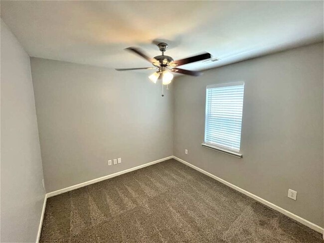 Building Photo - 261 Brooktree Dr