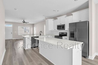 Building Photo - 1606 Grey Cliff Run