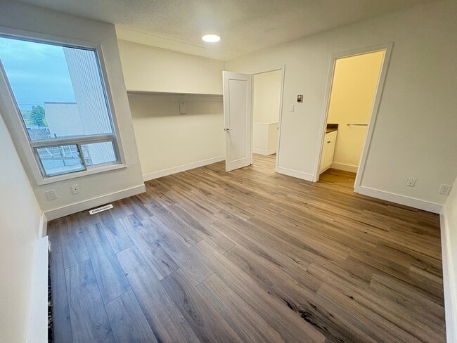 Building Photo - 81 Eagen Dr