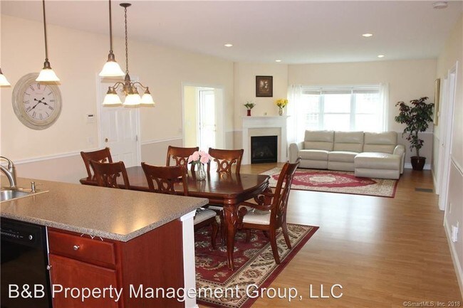 Building Photo - 3 br, 3 bath House - 3 Windermere Village Rd