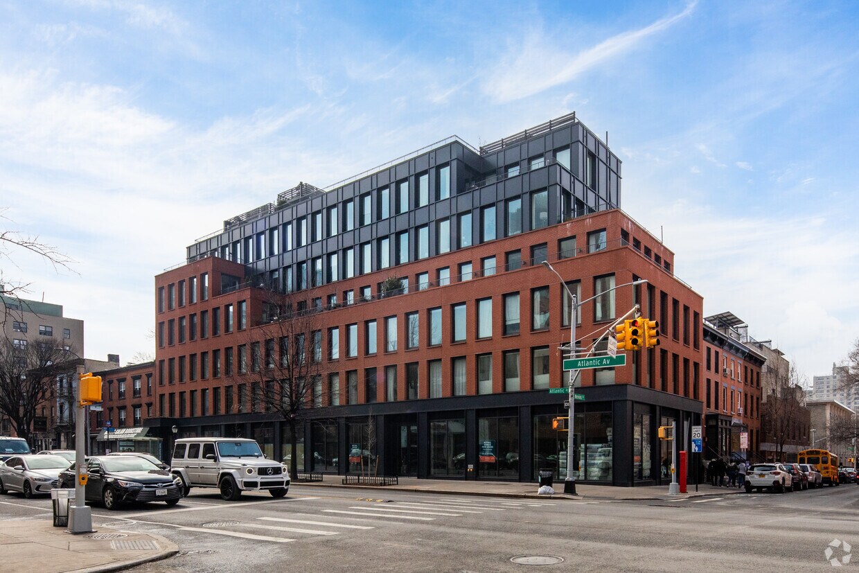 Primary Photo - 472 Atlantic Ave