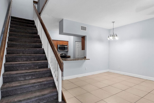 Foto del edificio - 18352 Av