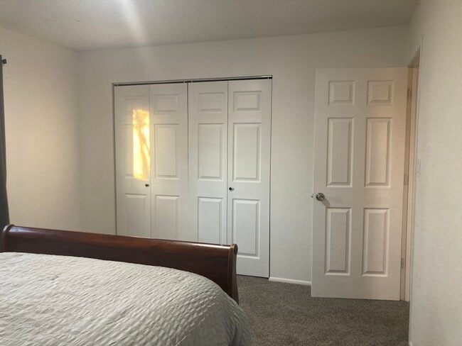 Foto del edificio - 1740 Muldoon Cir