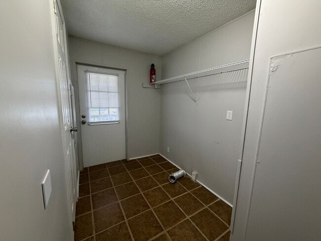 Foto del edificio - 6437 Spring Place Rd SE