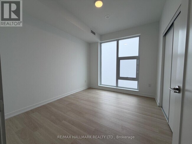 Photo du bâtiment - 9763 Markham Rd