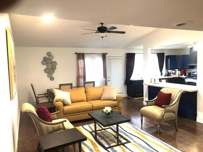 Foto del edificio - 4801 Arbor Glen Rd