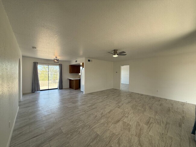 Building Photo - Long term - unfurnished - Recently updated
