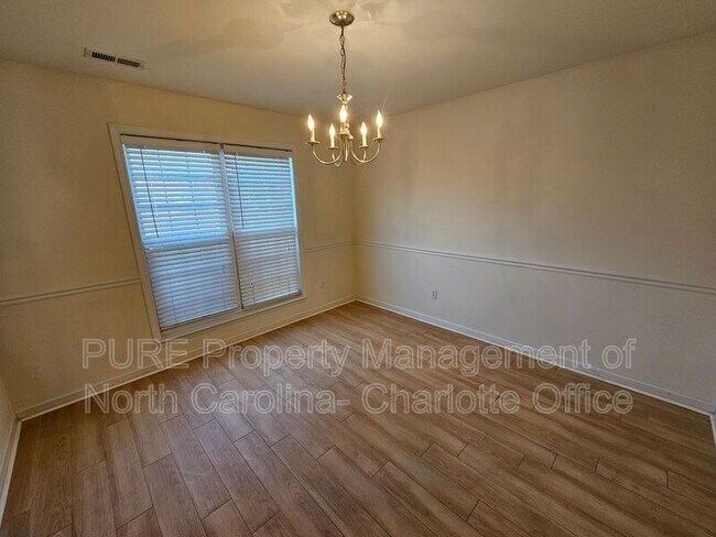 Building Photo - 4423 Cades Cove Dr