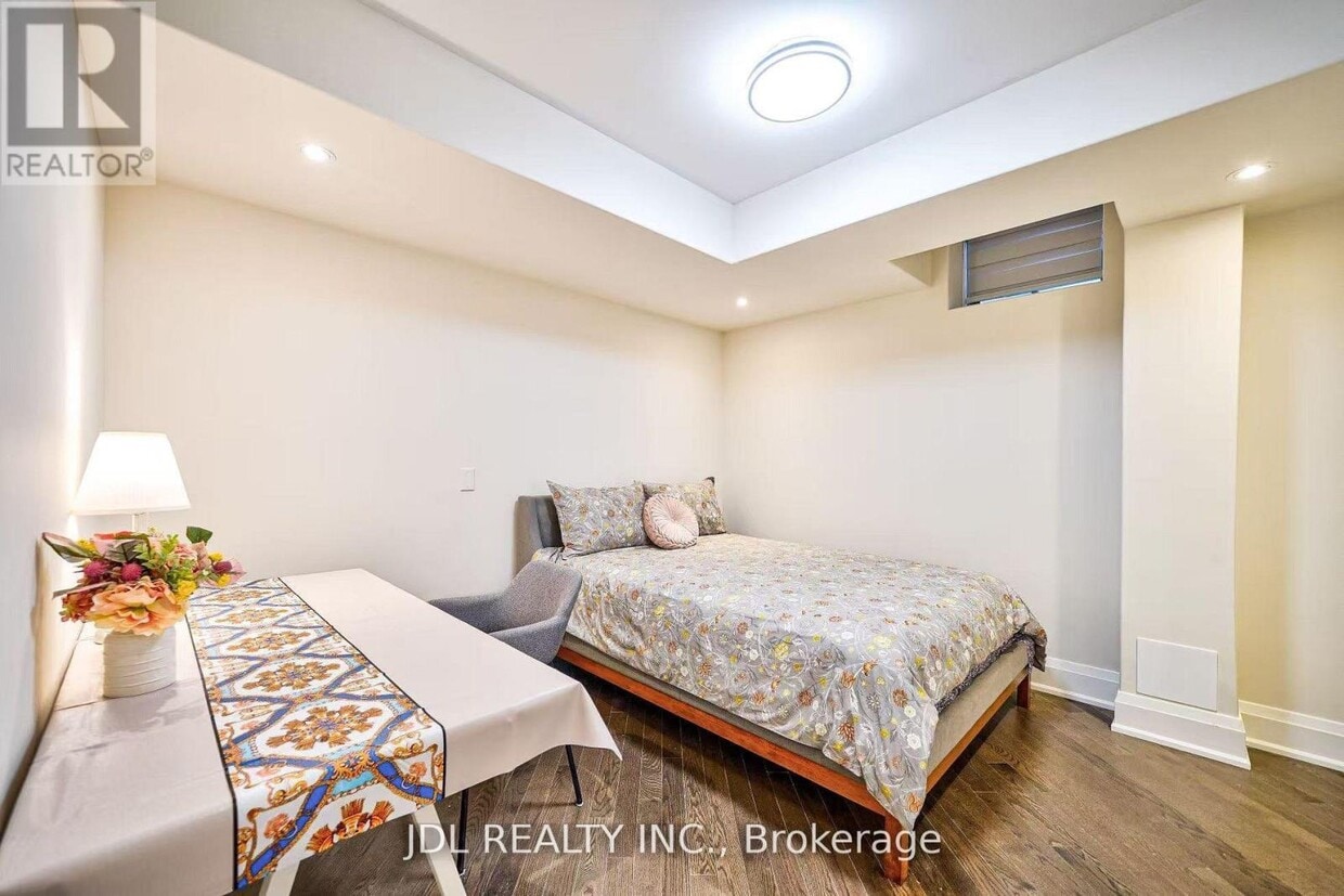 Photo principale - 133 Hillsview Dr