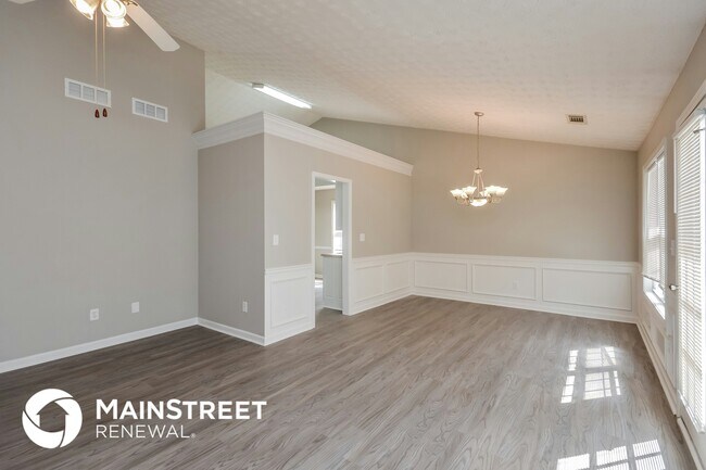 Foto del edificio - 645 Pebble Blvd