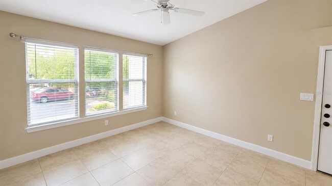 Building Photo - 4033 Crockers Lake Blvd