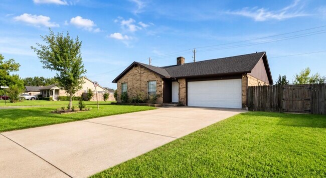 Foto del edificio - 11522 Corkwood Dr