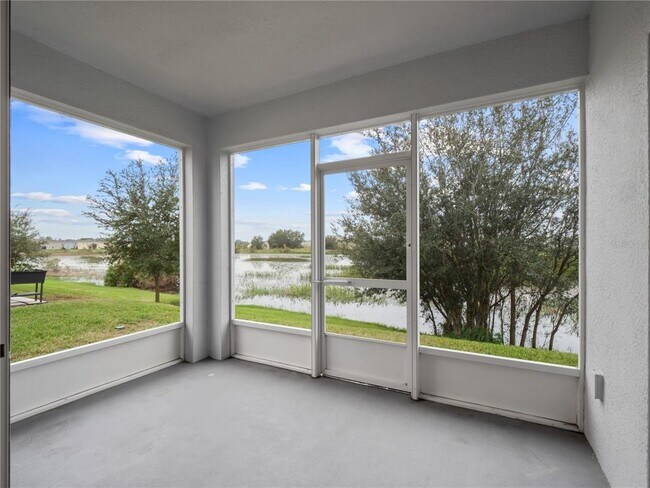 Building Photo - 304 Primrose Dr