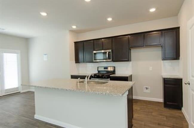 Building Photo - 256 Cherry Laurel Ln