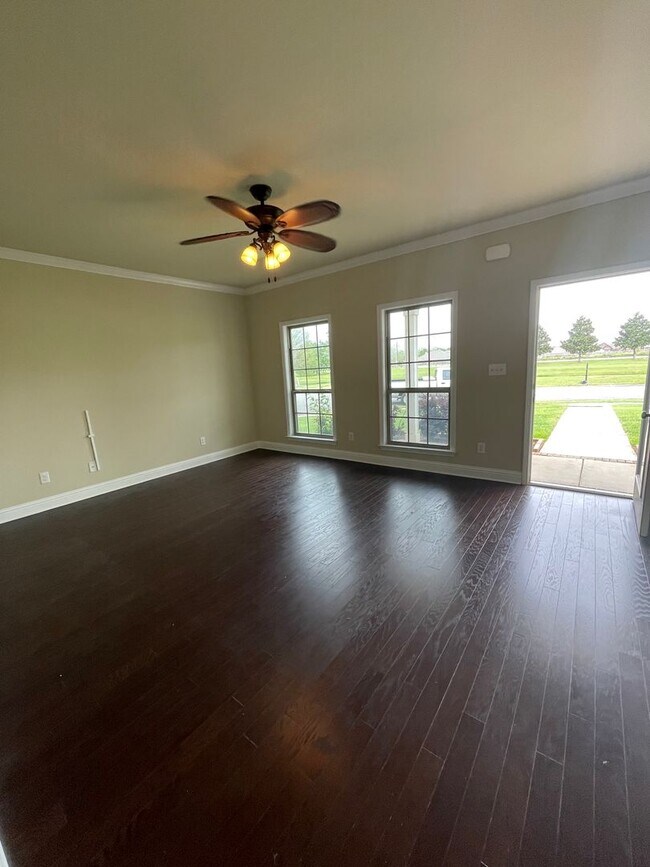 Foto del edificio - Old Field Subdivision Across from Pond!