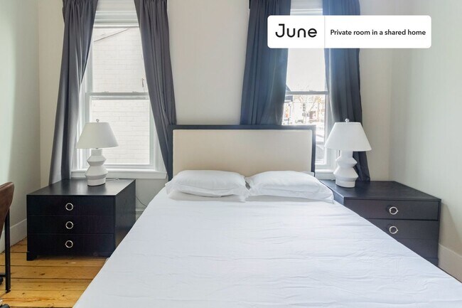 Foto del edificio - Private bedroom in 3 bed/2 bath Home