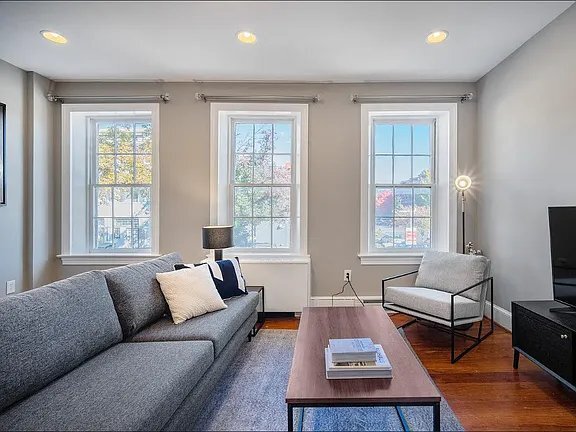 Foto del edificio - 333 C St SE