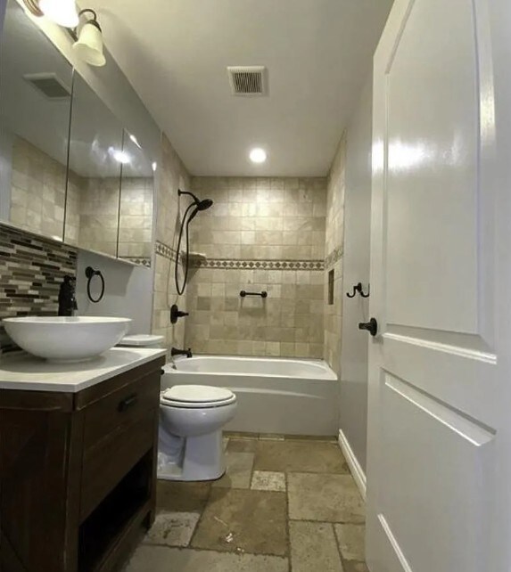 Foto del edificio - 15803 Cobalt St