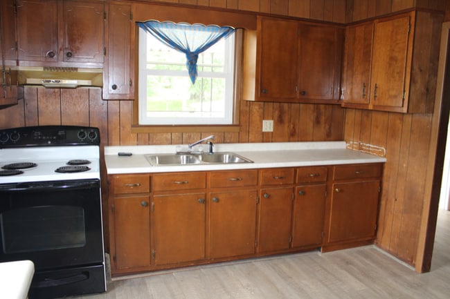 Building Photo - 202 Mountain View Dr