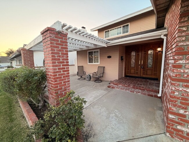 Foto del edificio - Beautiful 4 Bedroom 3 Bathroom La Palma House For Rent!